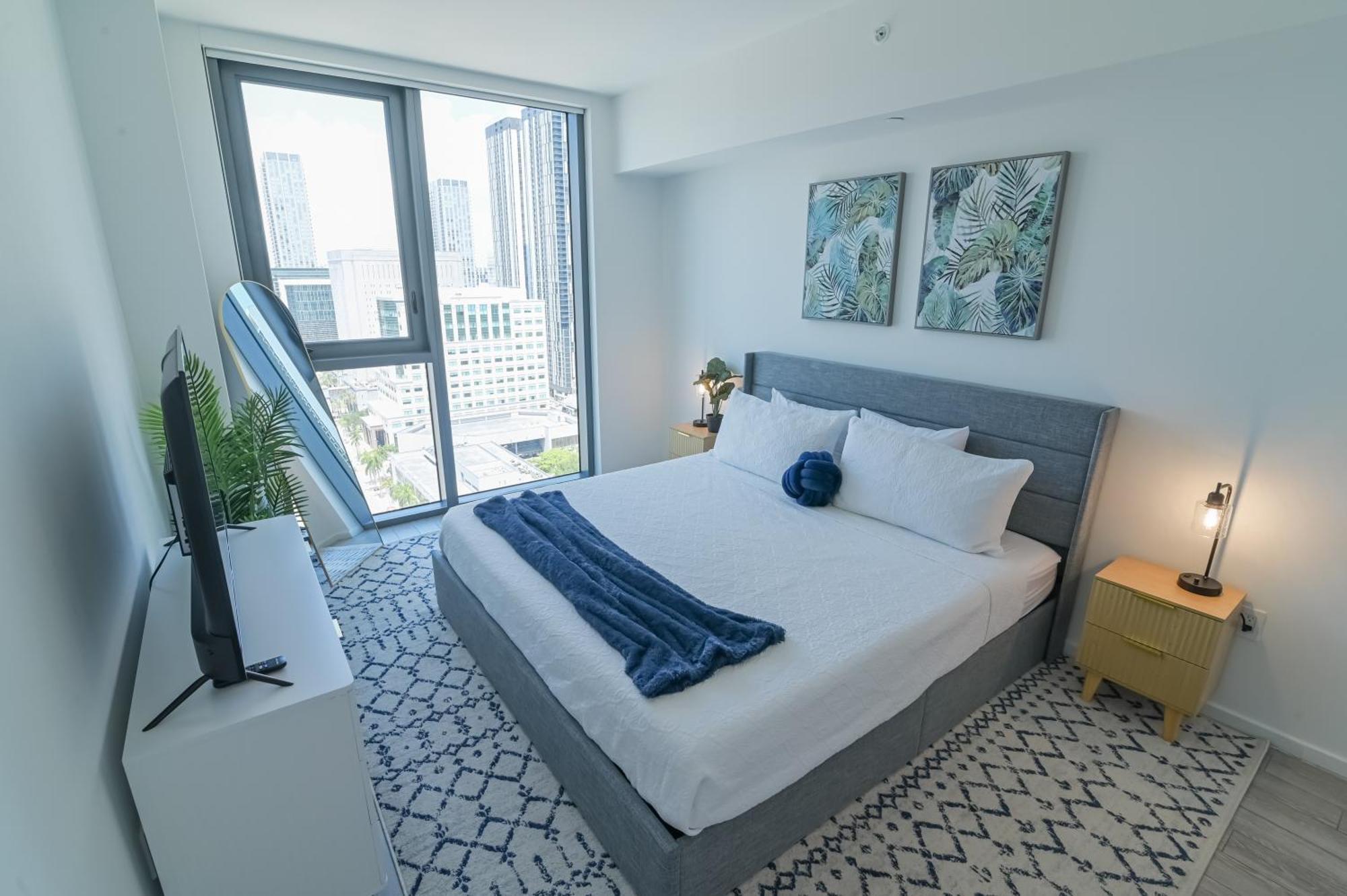 Luxurious King Bed Suite In Downtown Miami Exterior foto